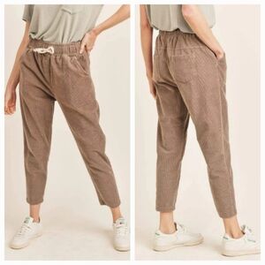 Sadie and Sage Softcore Corduroy Pants in Mocha  Brown size Small Cropped